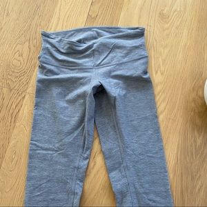 Lululemon grey heathered capri leggings